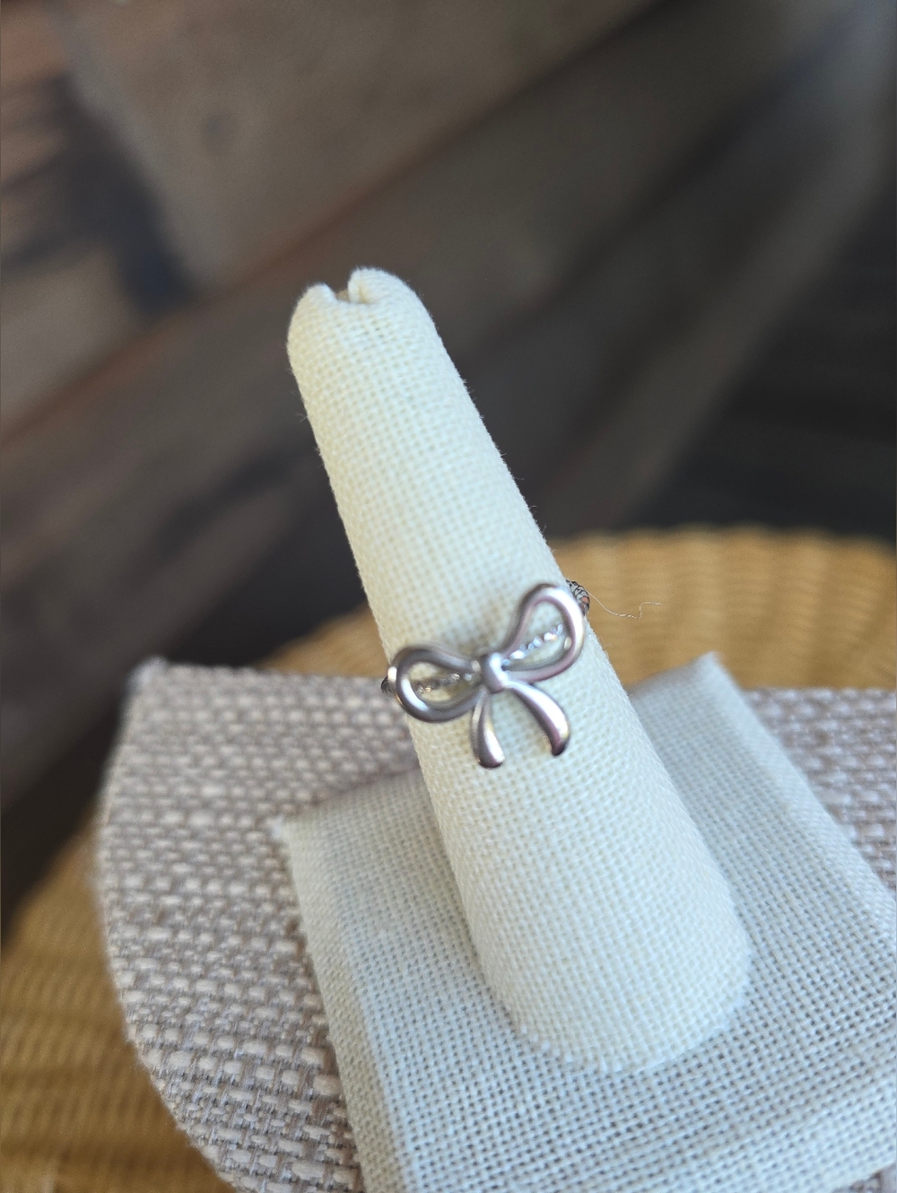 NWOT 18K PVD White Gold Bow Adjustable Multi-Size Ring 5 6 7 8 9 10
